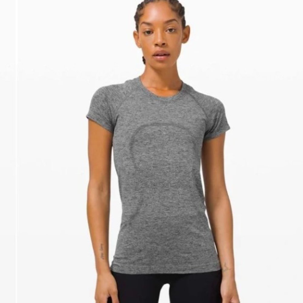 Lululemon Gray women's top - size 4